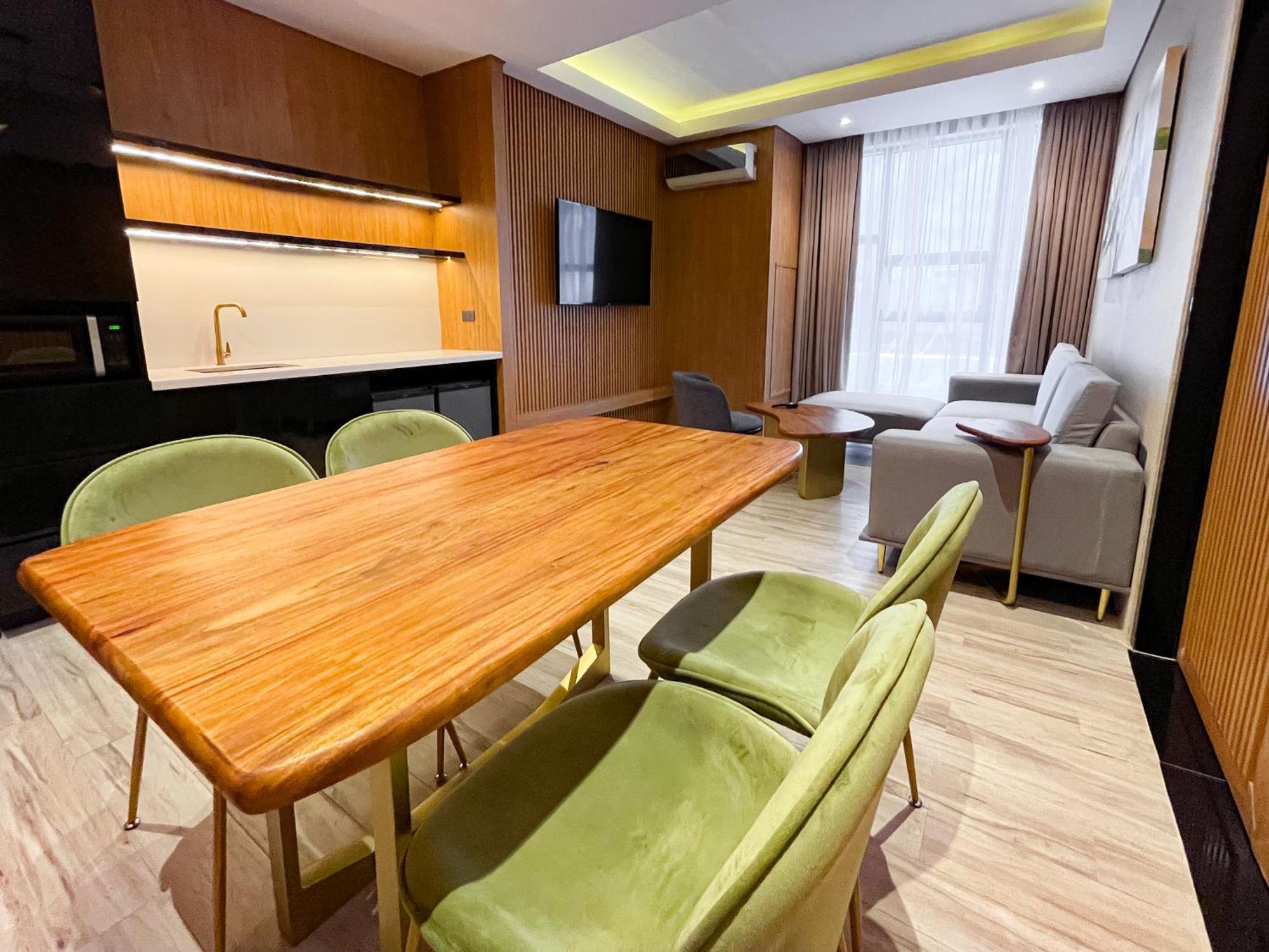 Ironwood Hotel Tacloban Esterno foto