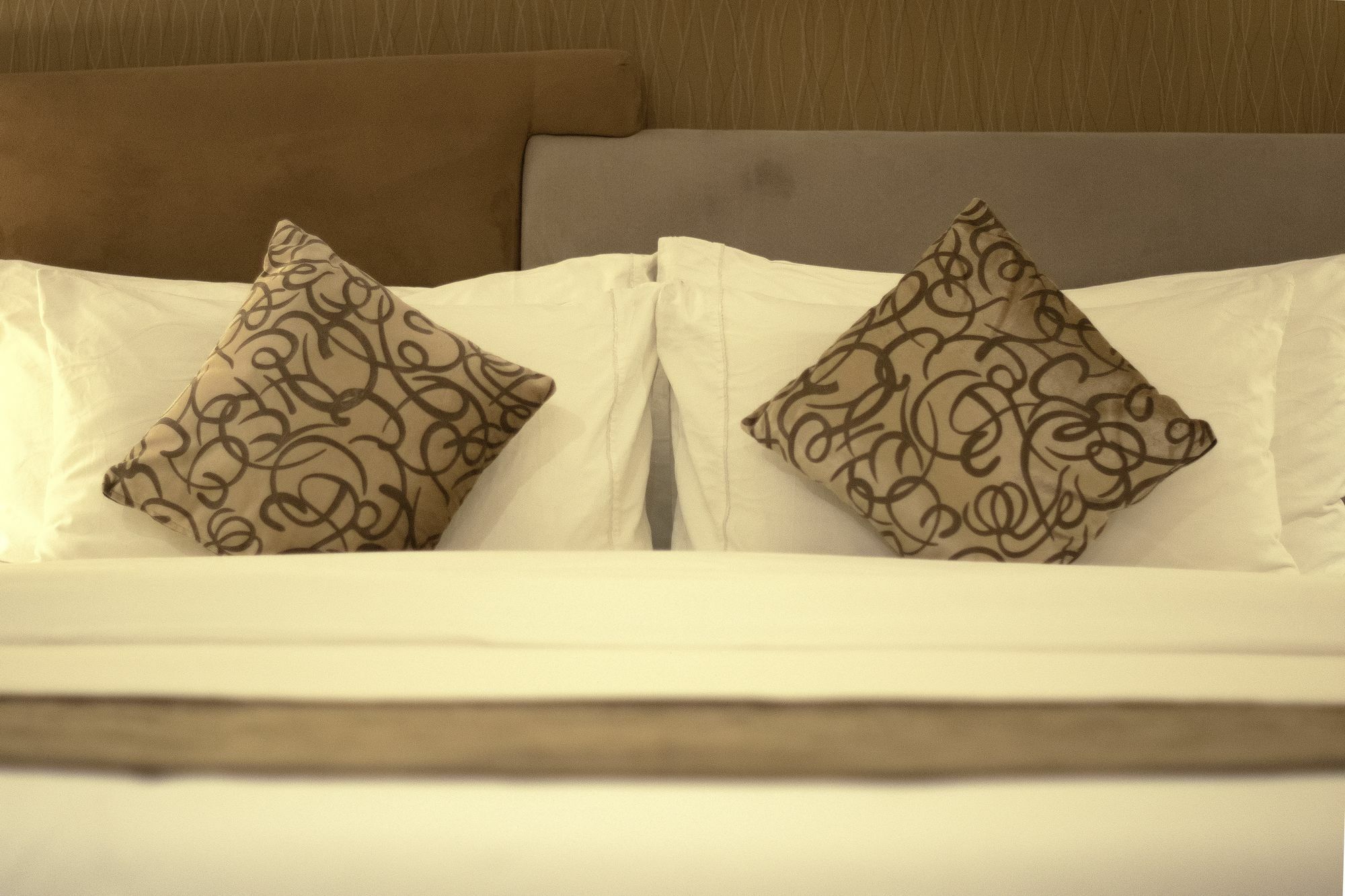 Ironwood Hotel Tacloban Esterno foto